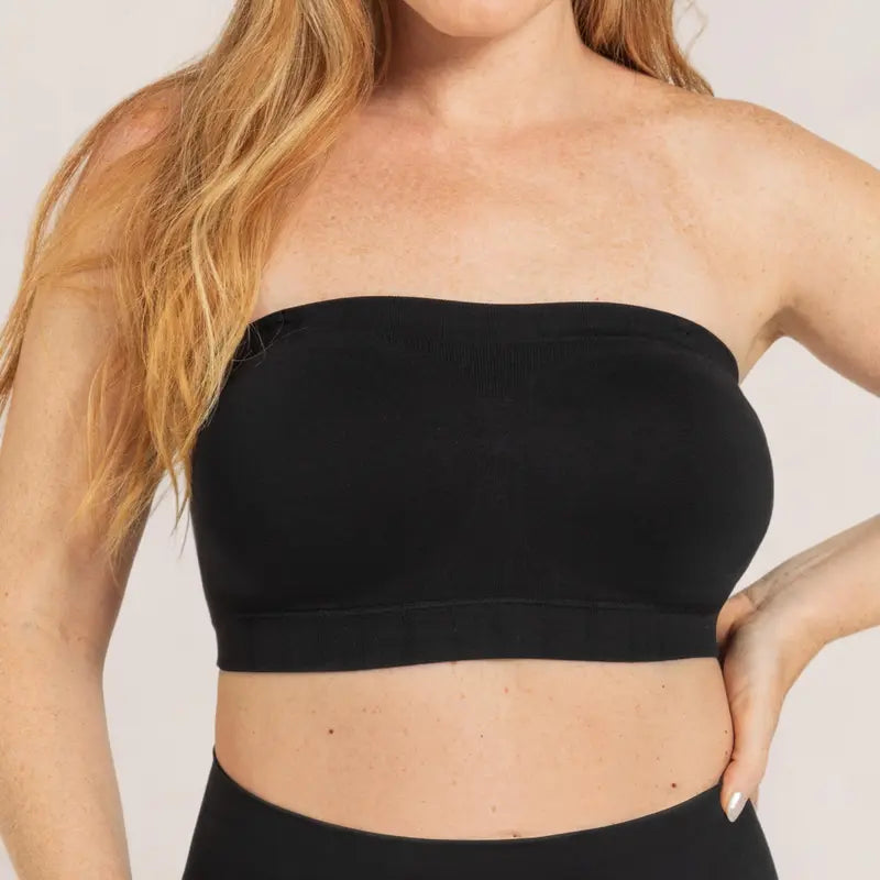Convertible strapless bandeau bra, wire-free and comfortable, suitable for various outfits.